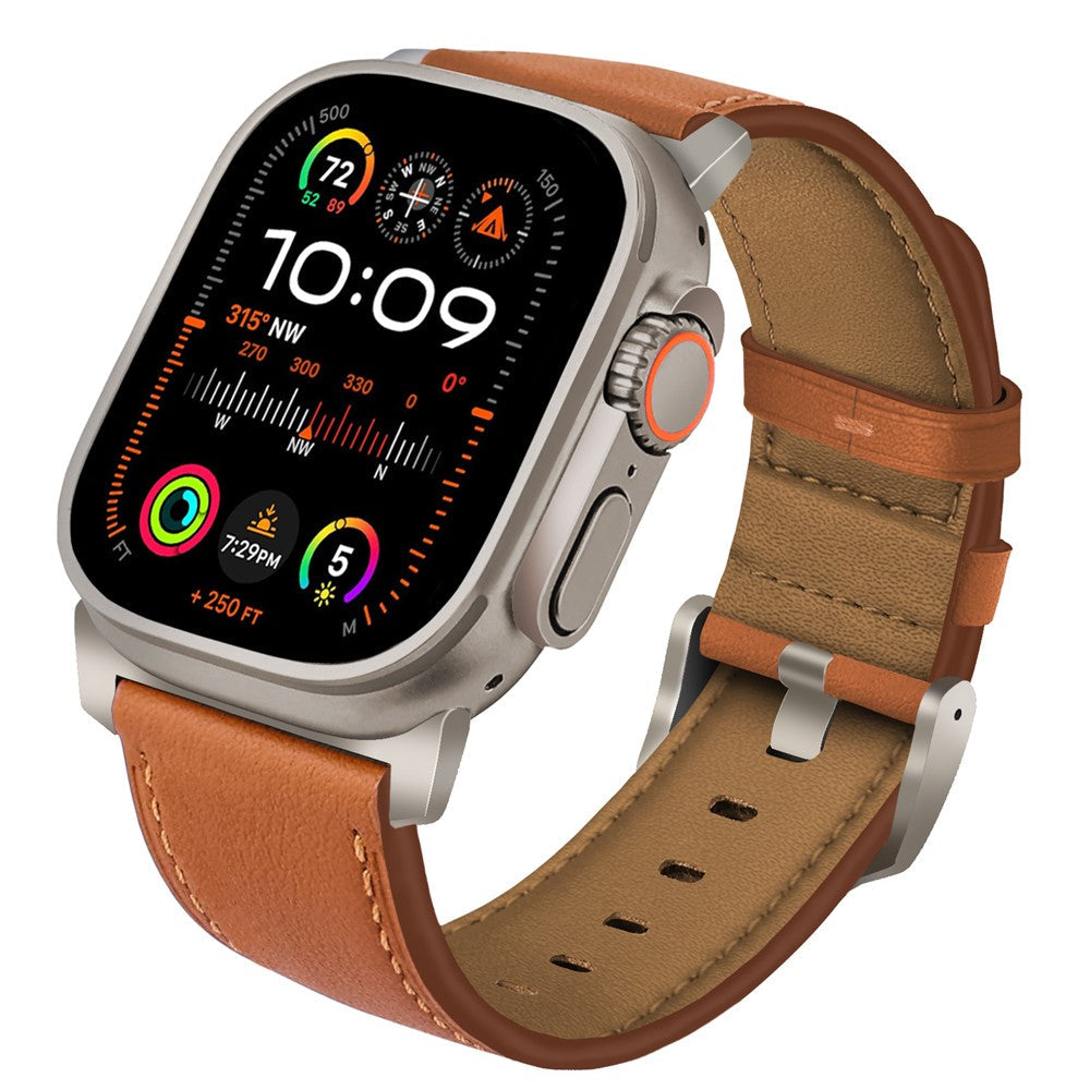 Läderarmband med tidlös stil Apple Watch SE 44 mm, Apple Watch Series 1 42 mm, Apple Watch Series 10 46 mm, Apple Watch Series 11 46 mm, Apple Watch Series 2 42 mm, Apple Watch Series 3 42 mm, Apple Watch Series 4 44 mm, Apple Watch Series 5 44 mm, Apple Watch Series 6 44 mm, Apple Watch Series 7 45 mm, Apple Watch Series 8 45 mm, Apple Watch Series 9 45 mm, Apple Watch Ultra 2 49 mm, Apple Watch Ultra 3 49 mm Brun