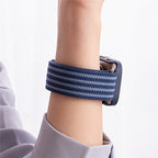 Nylonarmband med magnetiskt spänne Apple Watch SE 44 mm, Apple Watch Series 1 42 mm, Apple Watch Series 10 46 mm, Apple Watch Series 11 46 mm, Apple Watch Series 2 42 mm, Apple Watch Series 3 42 mm, Apple Watch Series 4 44 mm, Apple Watch Series 5 44 mm, Apple Watch Series 6 44 mm, Apple Watch Series 7 45 mm, Apple Watch Series 8 45 mm, Apple Watch Series 9 45 mm, Apple Watch Ultra 2 49 mm, Apple Watch Ultra 3 49 mm Grön