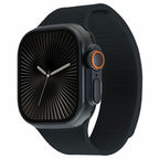 Magnetiskt silikonarmband med litchimönster Apple Watch SE 44 mm, Apple Watch Series 1 42 mm, Apple Watch Series 10 46 mm, Apple Watch Series 11 46 mm, Apple Watch Series 2 42 mm, Apple Watch Series 3 42 mm, Apple Watch Series 4 44 mm, Apple Watch Series 5 44 mm, Apple Watch Series 6 44 mm, Apple Watch Series 7 45 mm, Apple Watch Series 8 45 mm, Apple Watch Series 9 45 mm, Apple Watch Ultra 2 49 mm, Apple Watch Ultra 3 49 mm Orange