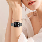 PU-läderarmband med litchimönster Apple Watch SE 44 mm, Apple Watch Series 1 42 mm, Apple Watch Series 10 46 mm, Apple Watch Series 11 46 mm, Apple Watch Series 2 42 mm, Apple Watch Series 3 42 mm, Apple Watch Series 4 44 mm, Apple Watch Series 5 44 mm, Apple Watch Series 6 44 mm, Apple Watch Series 7 45 mm, Apple Watch Series 8 45 mm, Apple Watch Series 9 45 mm, Apple Watch Ultra 2 49 mm, Apple Watch Ultra 3 49 mm Grön