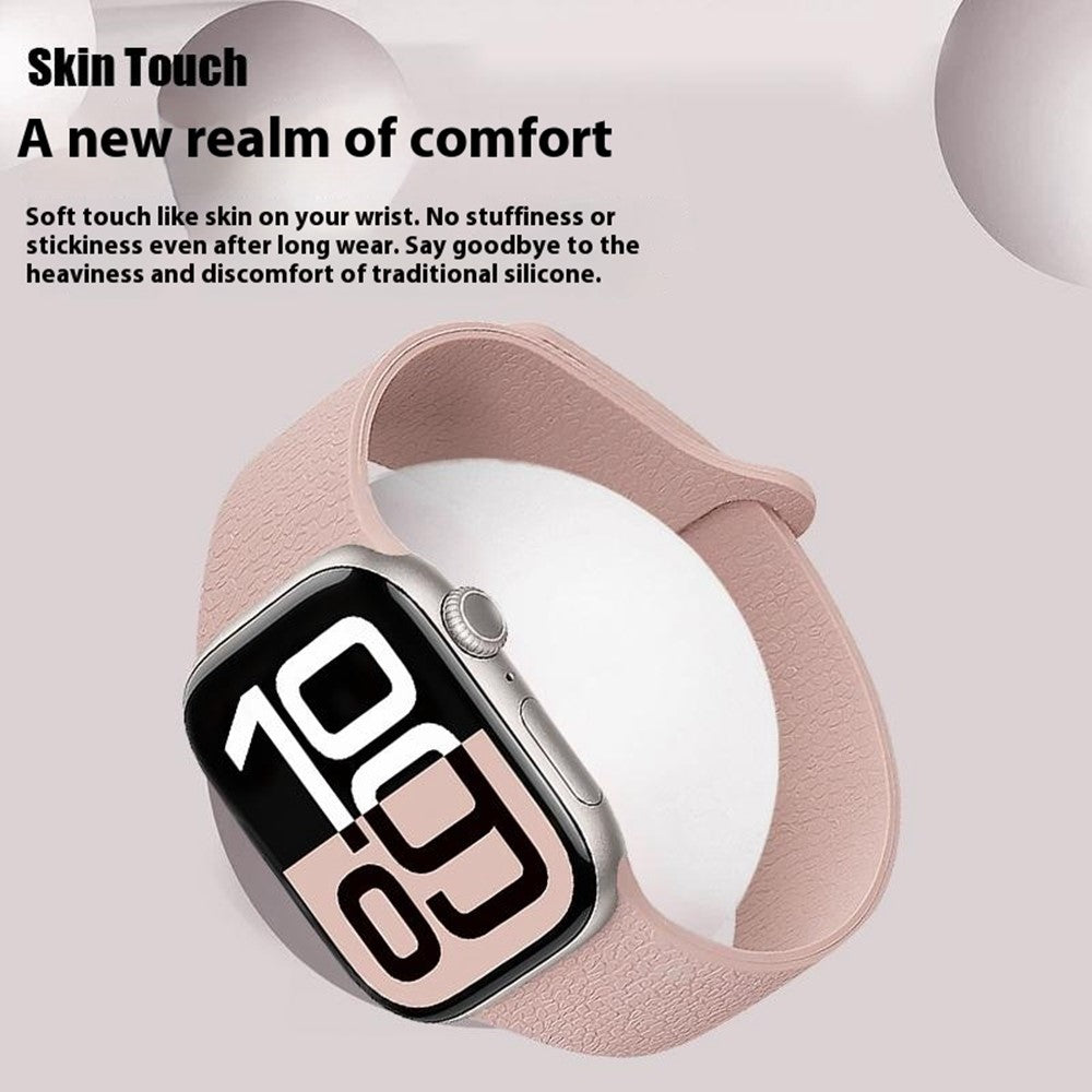 Magnetiskt silikonarmband med lyxig textur Apple Watch SE 44 mm, Apple Watch Series 1 42 mm, Apple Watch Series 10 46 mm, Apple Watch Series 11 46 mm, Apple Watch Series 2 42 mm, Apple Watch Series 3 42 mm, Apple Watch Series 4 44 mm, Apple Watch Series 5 44 mm, Apple Watch Series 6 44 mm, Apple Watch Series 7 45 mm, Apple Watch Series 8 45 mm, Apple Watch Series 9 45 mm, Apple Watch Ultra 2 49 mm, Apple Watch Ultra 3 49 mm Svart