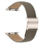 Äkta läderarmband med stjärnljusspänne Apple Watch SE 40 mm, Apple Watch Series 1 38 mm, Apple Watch Series 10 42 mm, Apple Watch Series 11 42 mm, Apple Watch Series 2 38 mm, Apple Watch Series 3 38 mm, Apple Watch Series 4 40 mm, Apple Watch Series 5 40 mm, Apple Watch Series 6 40 mm, Apple Watch Series 7 41 mm, Apple Watch Series 8 41 mm, Apple Watch Series 9 41 mm Kaffebrun